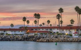 Oceanside Marina Suites - A Waterfront Hotel